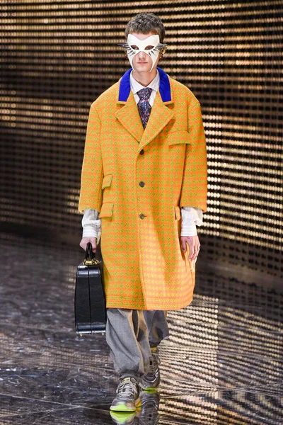 Look 67